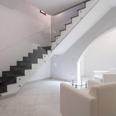 Hh Selection Emiro Villa Lascari Luaran gambar